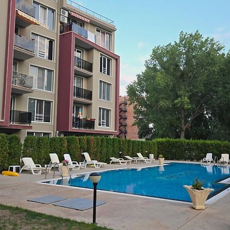 Уютные Апартаменты Vip Park Slântsjev Brjag Eksteriør bilde