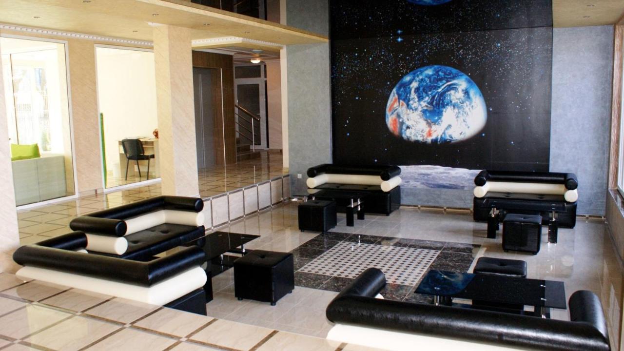 Уютные Апартаменты Vip Park Slântsjev Brjag Eksteriør bilde